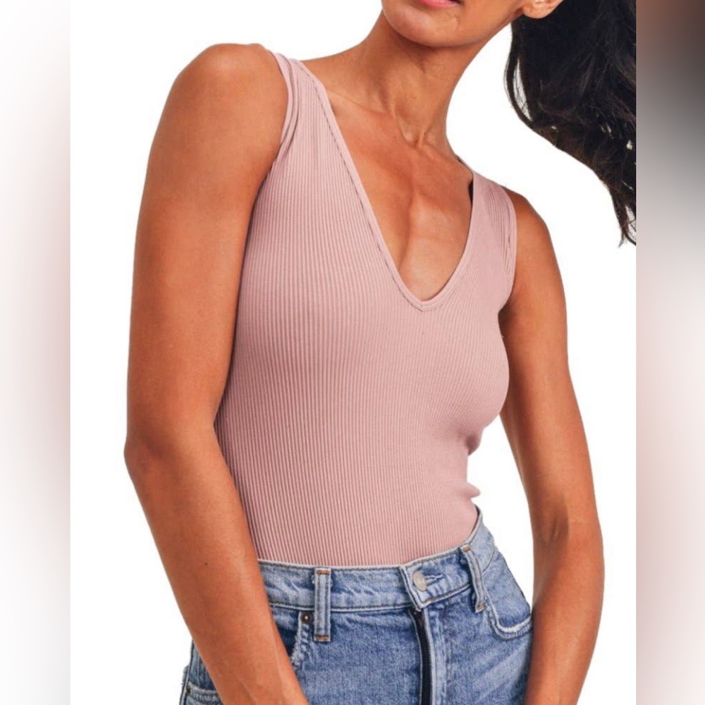 Ribbed Seamless Bodysuit